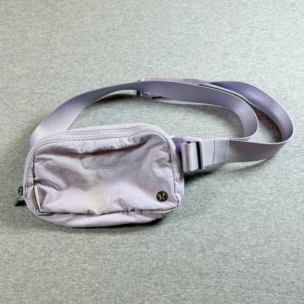 Lululemon Everywhere Belt Bag Unisex OS Purple Lavender Adjustable Waist Pack